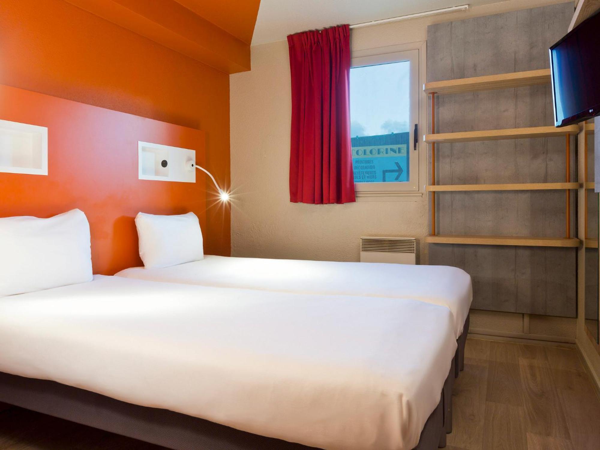 Ibis Budget Bourgoin Jallieu Centre Exterior foto